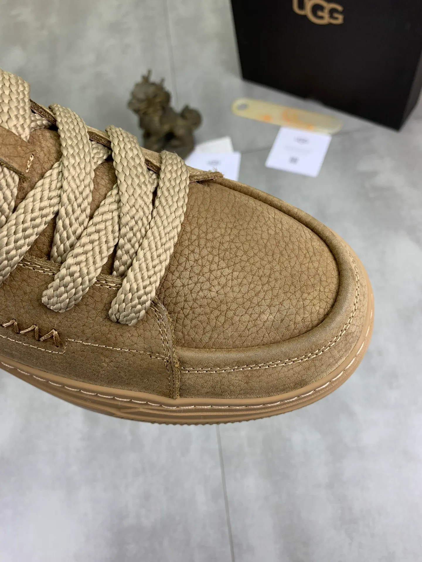 Men's Men's Shoes P620 [New Style] 💰 🆘 "Real Wool" [UGG] 👉 Popular men's shoes official website synchronization 🔰 Genuine quality [proud] is not comparable to the imitations in the general market 🌀 The upper is imported Italian frosted cowhide, and the lining: foot pad 🅰️ grade 🐑 real wool 👻 Only Grade A can show the effect The hand feels smooth and delicate 🔱The shoe shape is grand, only genuine factories can achieve it 🎄The perfect toughness of the original outsole 👻⬛️ allows customers to bid farewell to one-time consumption. Real wool lining, super warm. 4⃣️Color options available Size: 38-44